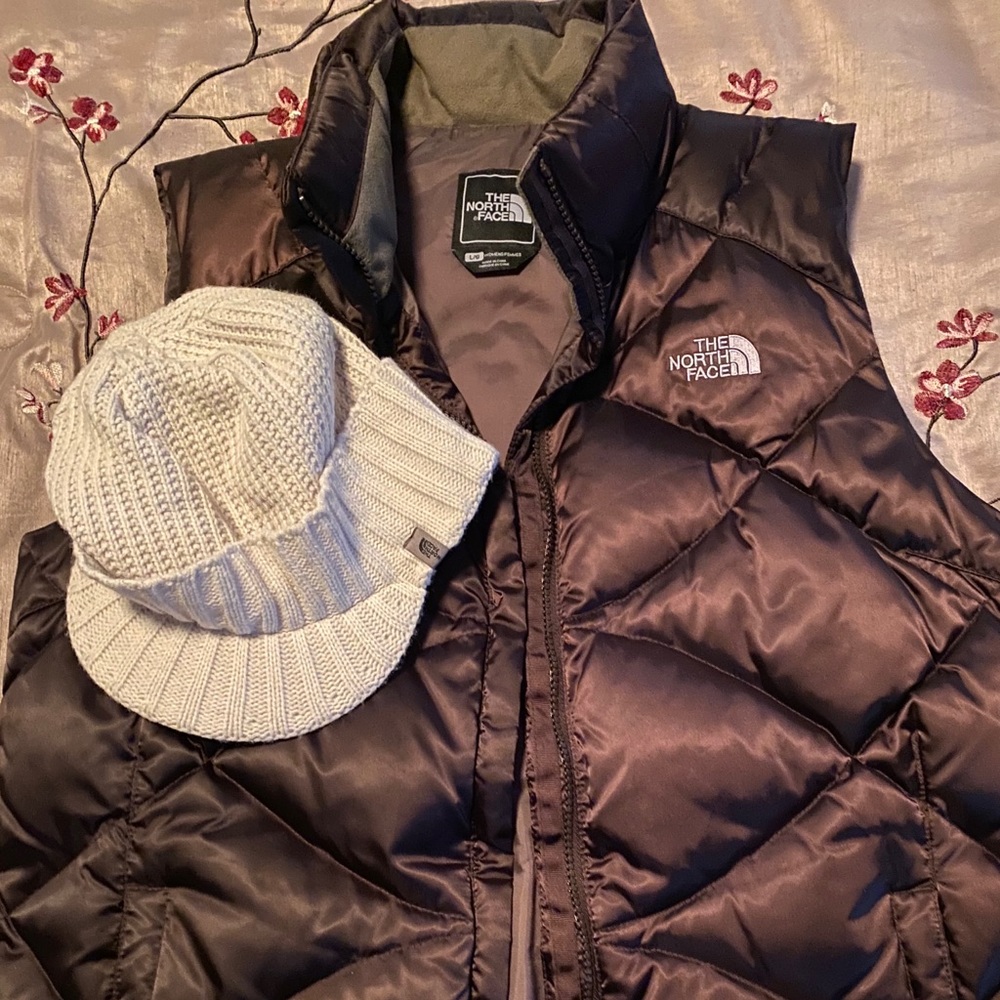 NorthFace Puffer Vest & Hat